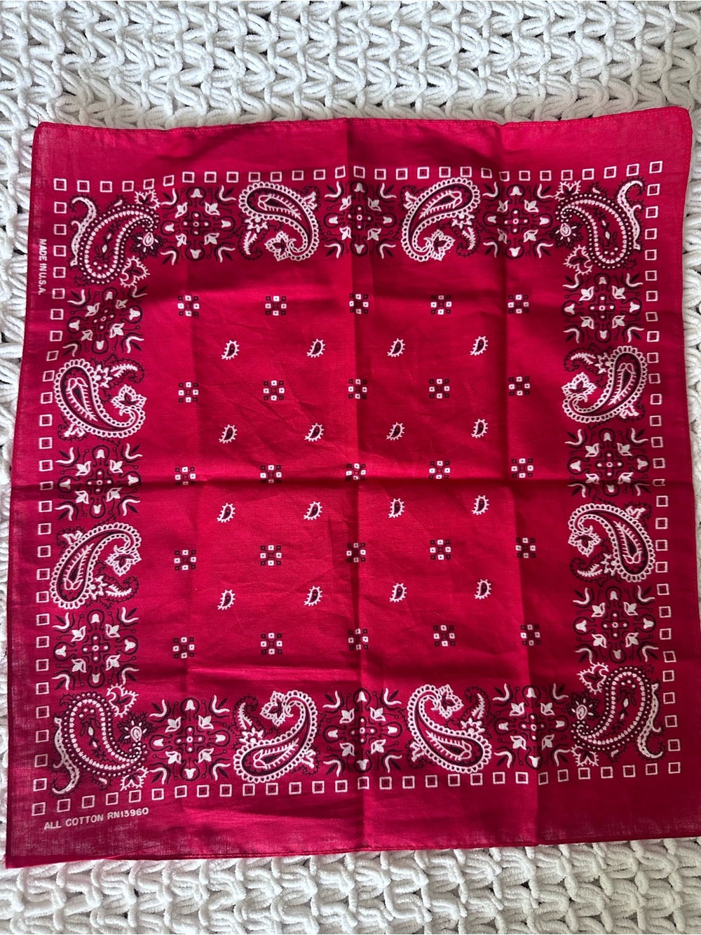 Vintage USA Red Paisley Bandana All Cotton RN 13960 Western Paris Accessories